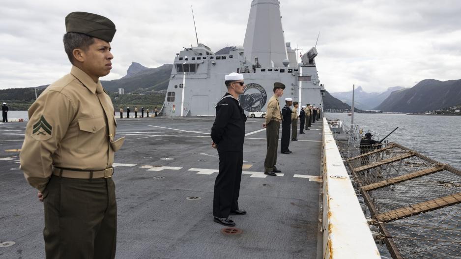 USS Mesa Verde_innseiling til Narvik