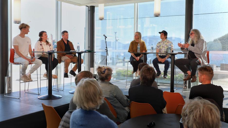 High Noon torsdag om kunstnere som moralske kompass (f.v.): Mangus Børmark, gitarist i Gåte; Bente Andersen, kunstnerisk leder, Samovarteateret; Håvard Lund, musiker og komponist; Lisa Hoen, festivalsjef, TIFF; Herman Rundberg, musiker og komponist. >