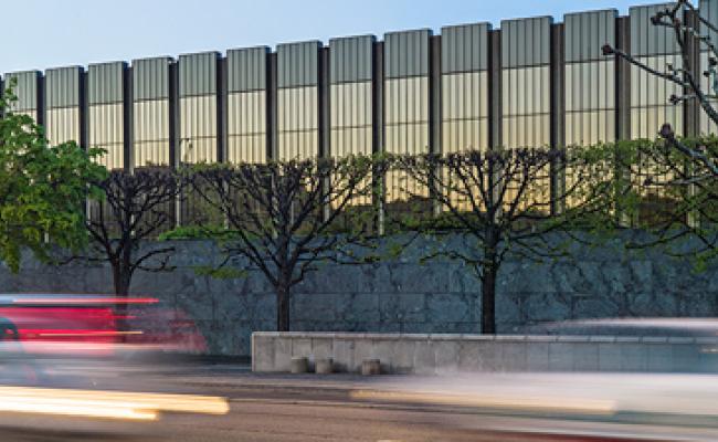 Den danske nasjonalbanken (bildet) advarer mot overoppheting av økonomien på Grønland. (Foto: Danmarks Nationalbank).