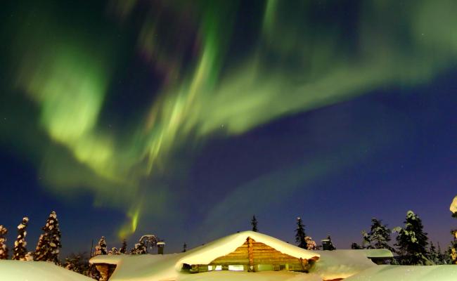 Northern lights in Ruka, Finland (Photo credit: Timo Newton-Syms/Wikimedia Commons).
