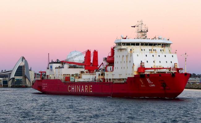 Chinese icebreaker Xue Long