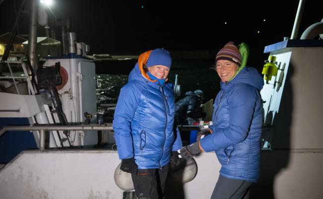 Sunniva og Hilde er klare for avreise til Bamsebu.
