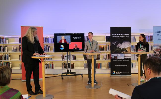 Arne O Holm i debatt med Jonas Gahr Støre og Erna Solberg. Foto Trine Jonassen.