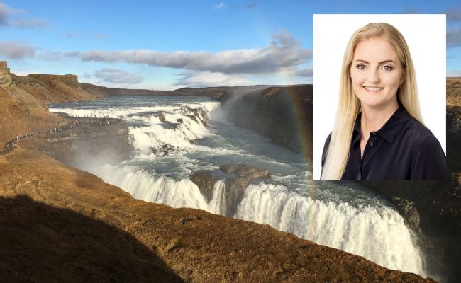Sigrídur Dogg Gudmundsdottir. Gullfossen på Island.