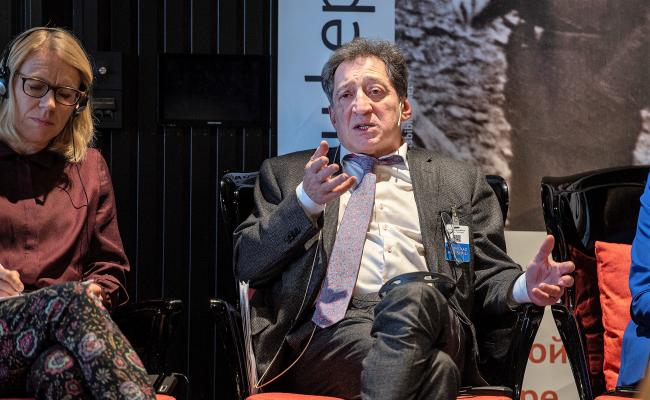 Anniken Huitfeldt og Teimuraz Ramishvili på Kirkeneskonferansen.