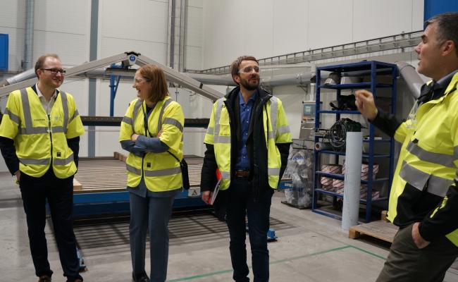 Næringsministeren besøker Rapp Bomek i Bodø