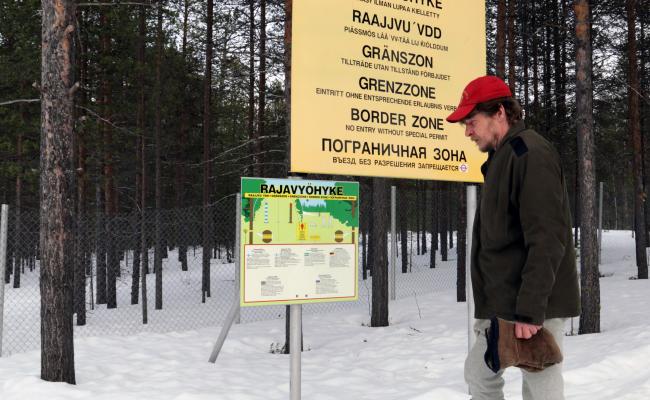 Esa Martela på grensa mellom Russland og Finland