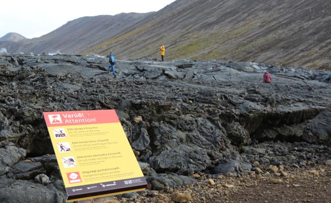 Advarsel usikker lava, Island.