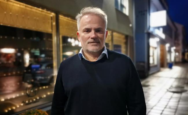 Geir Hønneland, seniorforsker ved Fridtjof Nansens institutt og professor II ved Nordområdesenteret, Nord universitet. (Foto: Astri Edvardsen) Geir Hønneland i Kirkenes