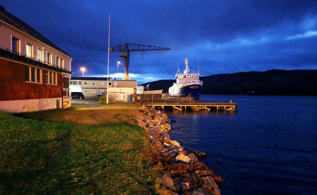 Russisk tråler, Nord tral, til kai ved Kimek, Kirkenes