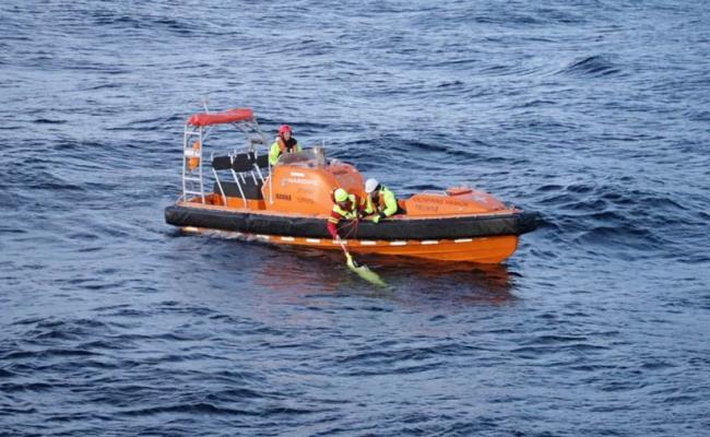 Undervannsdronen styres fra et kontrollsenter på Kypros. Den måler temperatur, saltholdighet, turbiditet (partikler i vannet) og klorofyll. I tillegg er den utstyrt med et ekkolodd som skal kartlegge både havbunnen og dyrelivet i vannsøylen. (Foto: GoNorth) Undervannsdrone