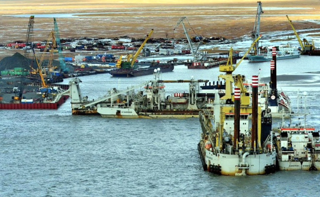 Dredging in Ob Bay