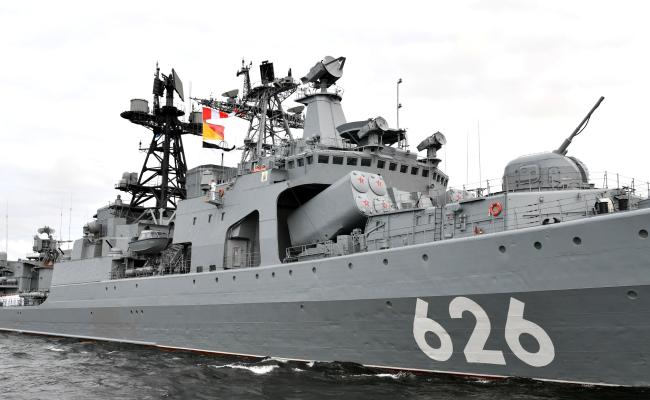 Nordflåtens destroyere, som Viseadmiral Kulakov av Udaloy-klassen, har vært i sving for flere øvelser i det siste. (Foto: Russlands presidentembete)