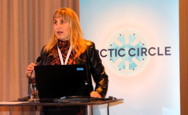 Seniorforsker Gwen Holdman ved universitetet i Fairbanks, Alaska