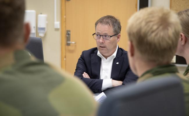Forsvarsminister Bjørn Arild Gram