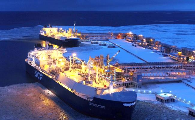 Arc7 LNG carriers loading liquefied natural gas at the port of Sabetta. (Source: Novatek) Arc7 LNG carriers