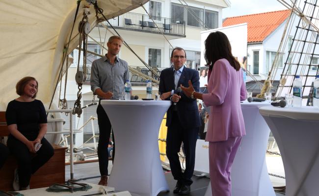 Andreas Østhagen, Espen Barth Eide og Siri Lill Mannes. Debatt Arendalsuka