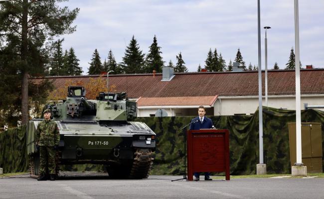 Finlands forsvarsminister Antti Häkkänen (Samlingspartiet) talte ved åpningsseremonien for Nato-hovedkvarteret i Mikkeli. (Foto: Finlands forsvarsministerium)
