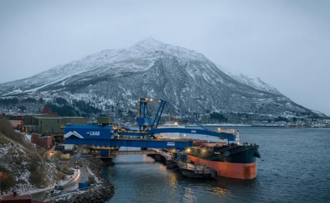 LKABs nye skipslaster i Narvik Havn