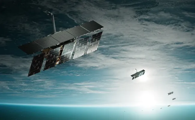 ICEYE eier og opererer verdens største konstellasjon av satellitter med syntetisk aperturradar. (Foto: ICEYE)