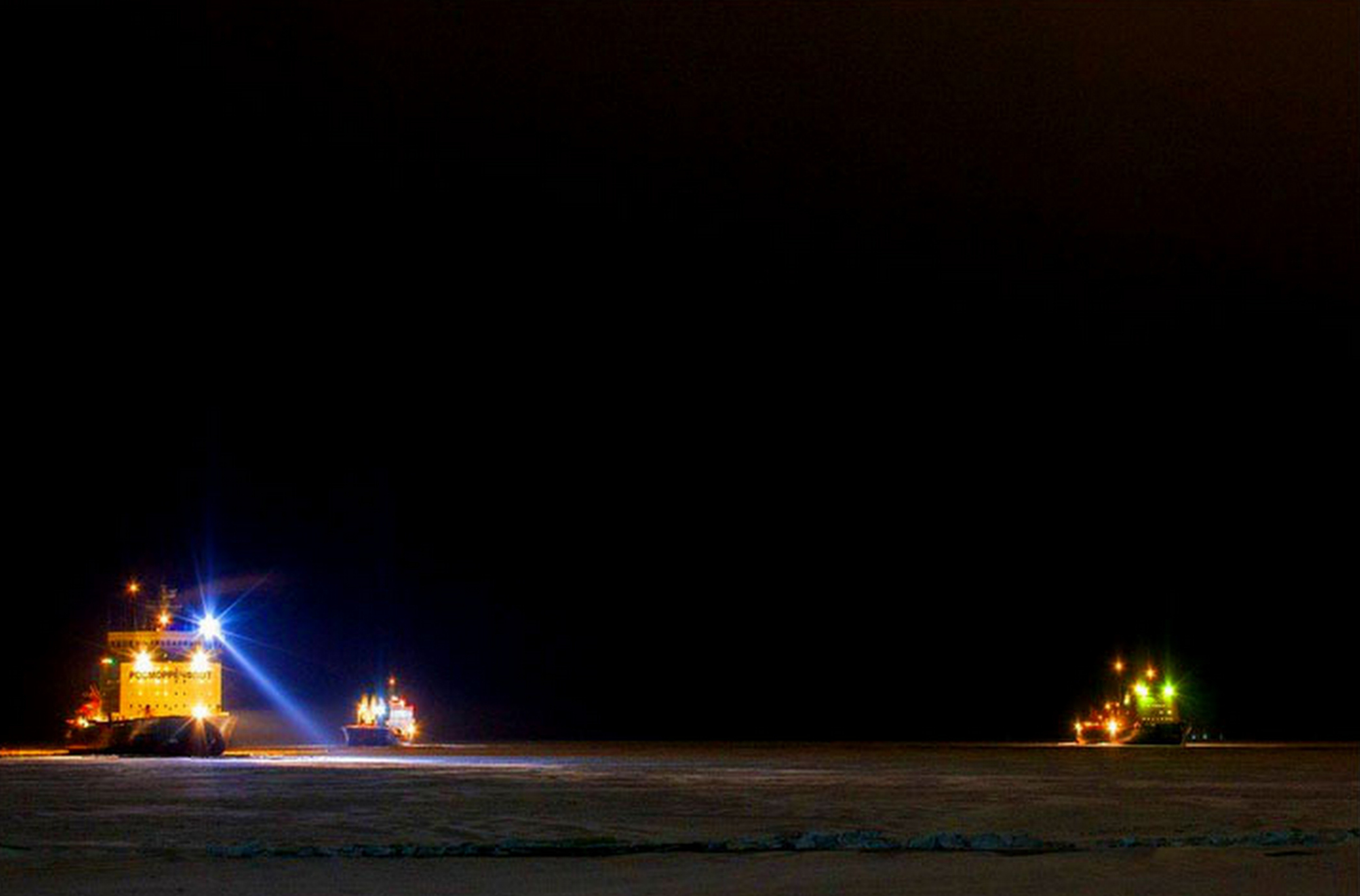 Admiral Makarov, Kapitan Dranitsyn, and Sinegorsk operating during the polar night. (Photo: Courtesy of The Siberian Times)