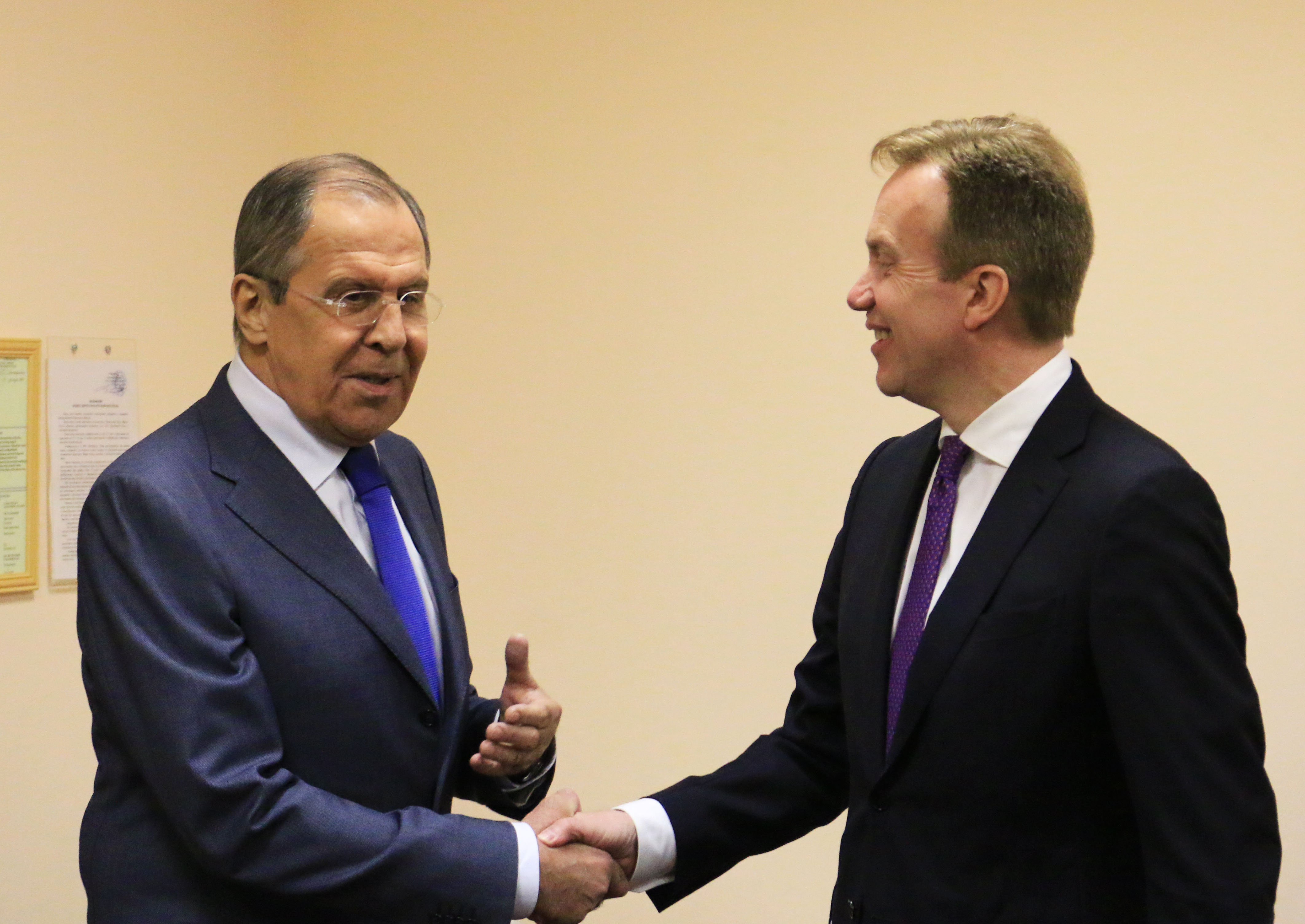 - I am glad you have come to your senses! That was how Russian Foreign Minister Sergey Lavrov greeted his then-Norwegian counterpart Børge Brende when they met in Arkhangelsk at last year’s conference. (Archive photo: Arne O. Holm)