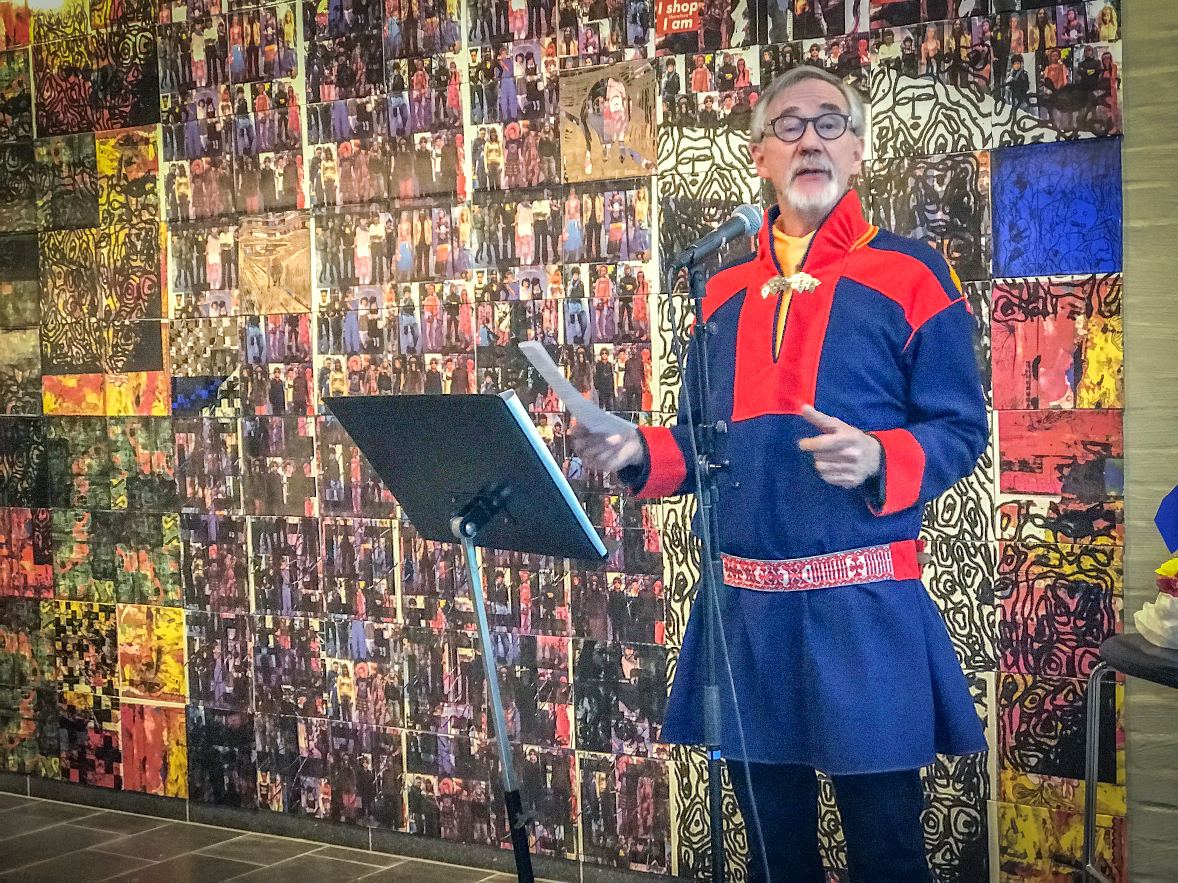 Associate Professor Per Ravna at Nord University marked the Sami National Day with the Sami Anthem and a speech. (Photo: Christine Karijord)