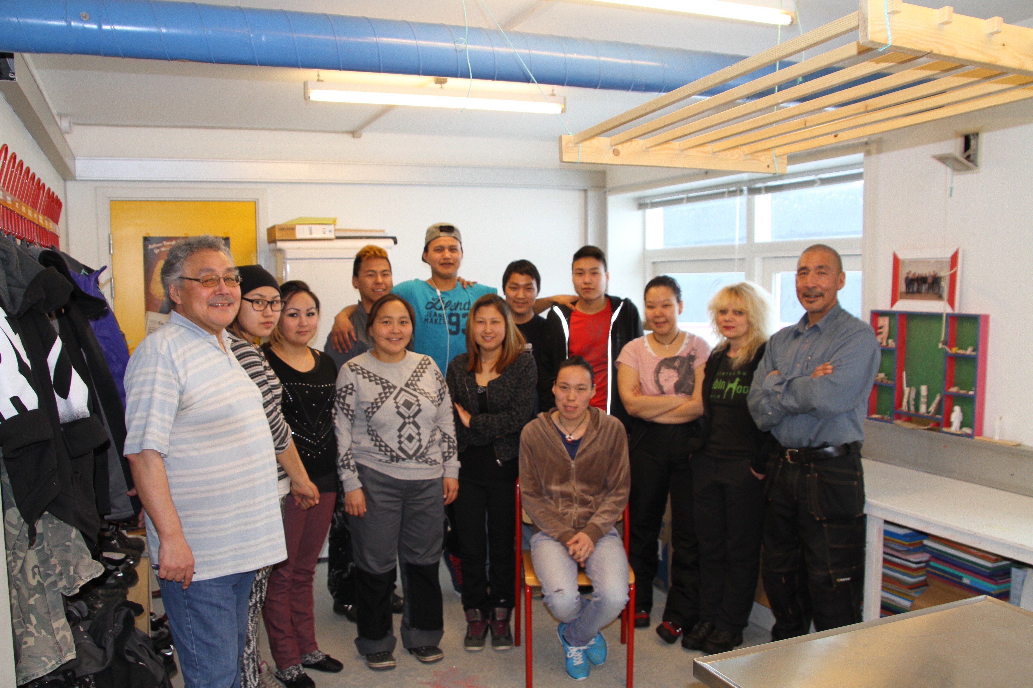 The team that builds the shelters and Marion Loecker. (Photo: Robin Hood)