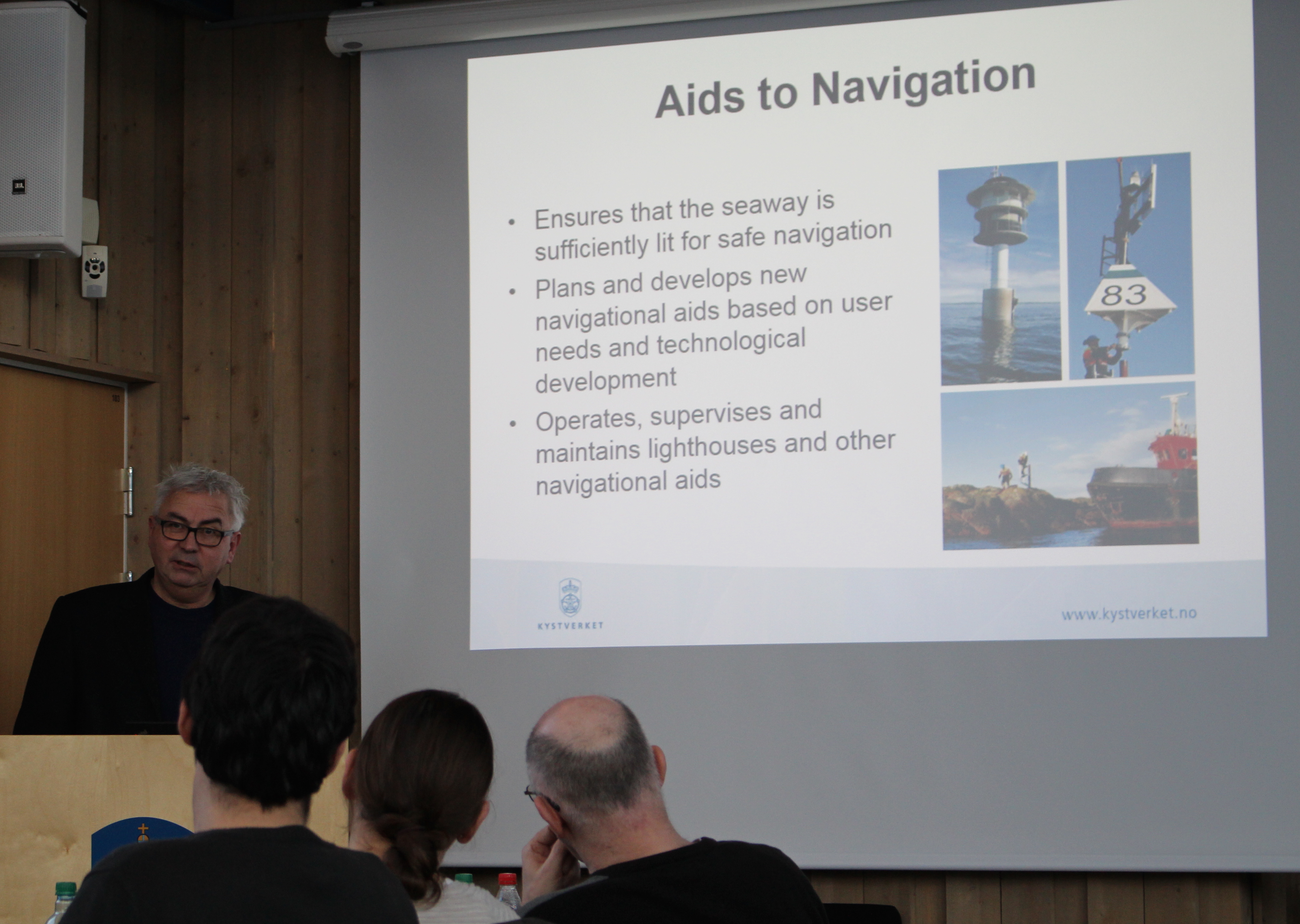 Fridtjof Wangsvik presenting at the ARCTOS PhD Workshop (Photo: Ulrike Grote)