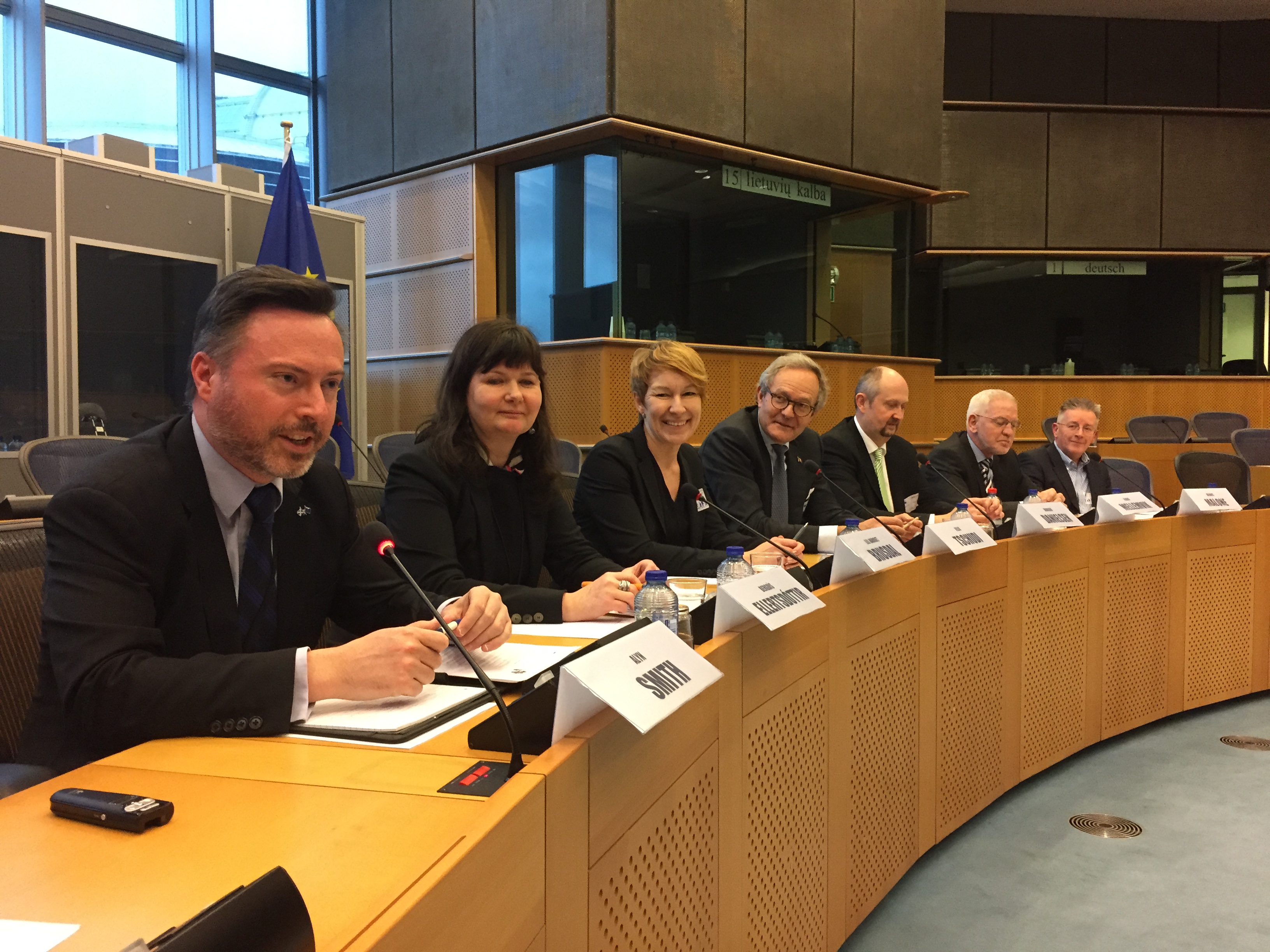 SPEAKERS: Alyan Smith (to the left) (Member of the European Parliament for Scotland), Bergdis Ellertsdotter (Ambassador, the Icelandic Mission to the European Union), Lill Harriet Brusdal (Manager Safety and Sustainability, Statoil), Felix Tschudi (Tschudi Group / Centre for High Logistics), Oddgeir Danielsen (director, Northern Dimension Partnership on Transports and Logistics), Frode Mellemvik (director High North Center for Business and Governance, University of Nordland) and Dennis Malone (project manag