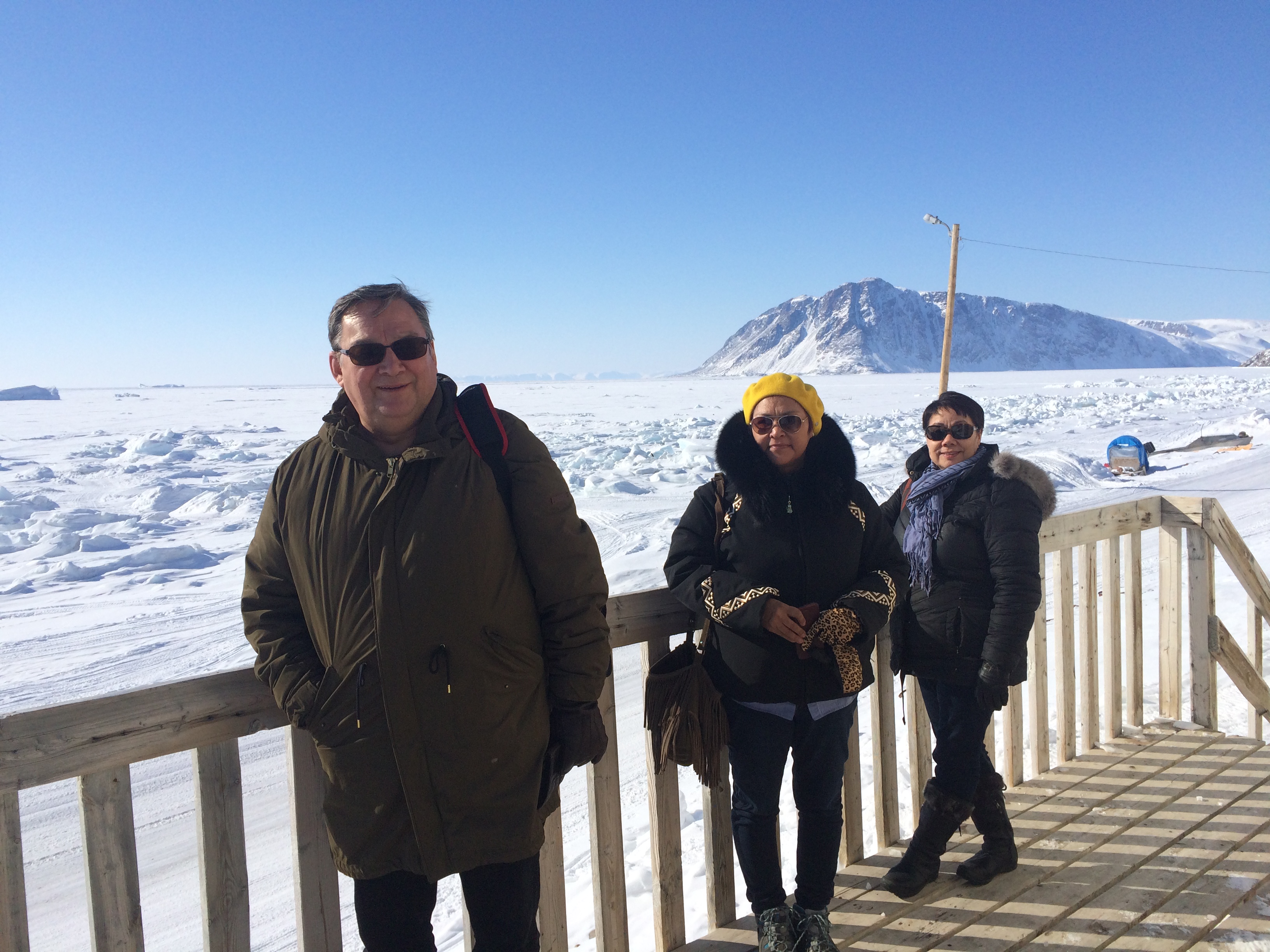 Pikialasorsuaq commissioners (l-r) Kuupik Kleist, of Greenland, and Okalik Eegeesiak and Eva Aariak, both of Nunavut (Photo: Bjarne Lyberth)